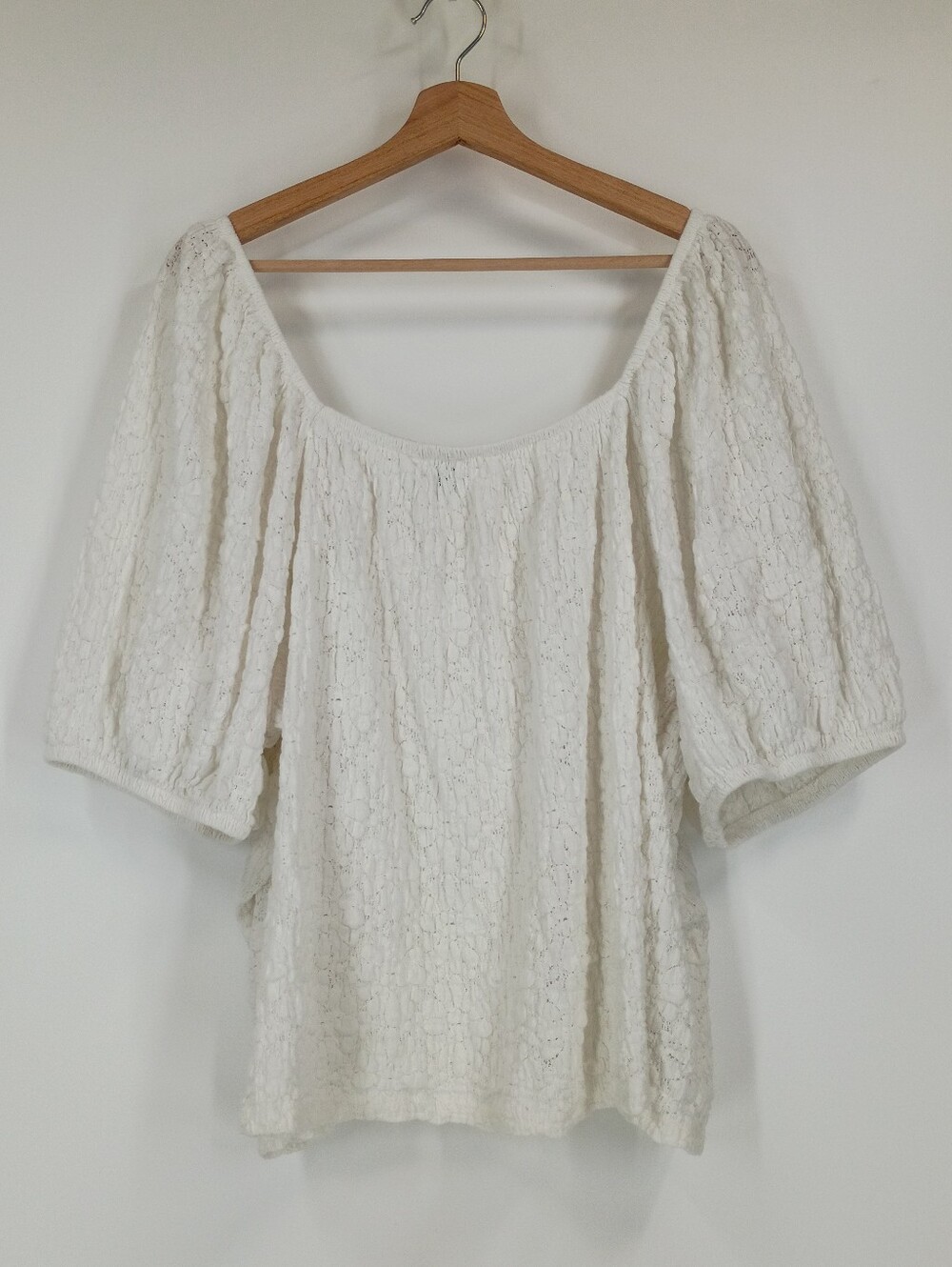 Old Navy Floral Lace Short Sleeve Top